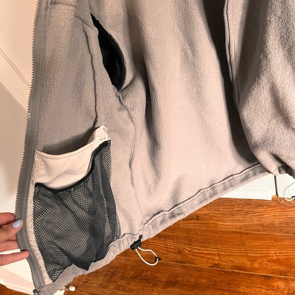 comfy Columbia sweater! - Picture 5 of 5